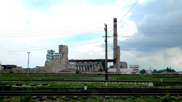 Разрушенный инвесторами завод в Лисичанске