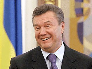 Безумству оранжевых спел Янукович песню