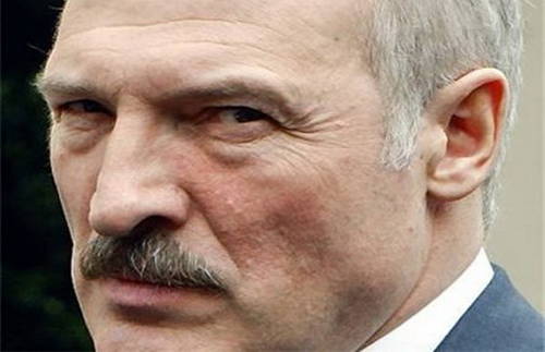 Прогресс Лукашенко: сперва назвал политику Путина безмозглой, а теперь пригрозил выходом из ЕАЭС