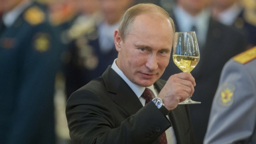 Путин устроил пир во время чумы