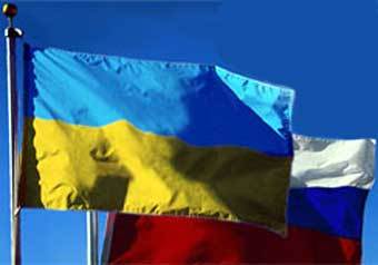 Два флага - две судьбы. В России, те, кто любит Родину - патриоты. В Украине - националисты.