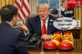 Трамп дарує чиновникам дешеве взуття, пара Рубіо виявилась завеликою