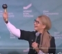 Тимошенко потримала у руках... "штучку"...